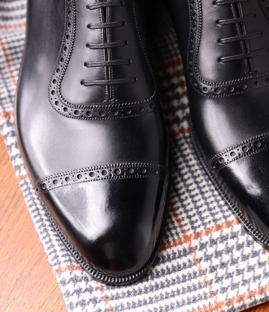 Black Leather Brogue With Round Toe Cap Oxfords - Formal Shoes