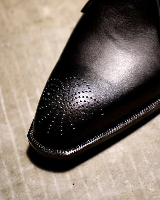 Black Leather Midara Slip On  Loafers With Brogue And Ostriched Leather - Formal Shoes